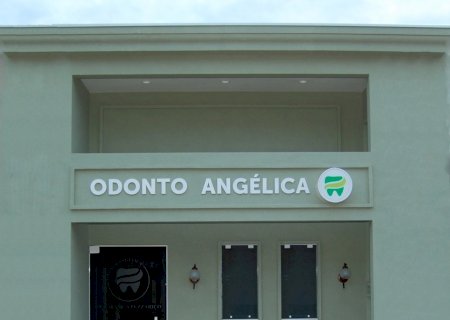 ODONTO Angélica está com agenda aberta para atendimento.