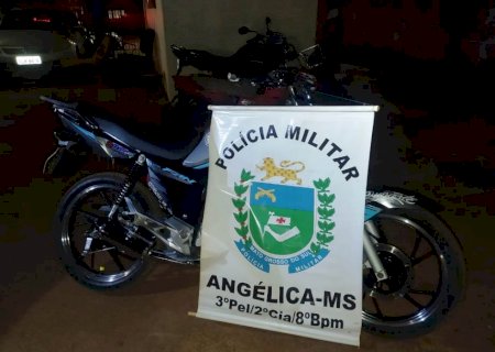 ANGÉLICA: Polícia Militar prende dois jovens por direção perigosa