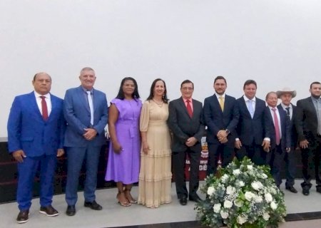 Angélica: Prefeito, vice-prefeito, vereadores(as) são empossados e mesa diretora eleita