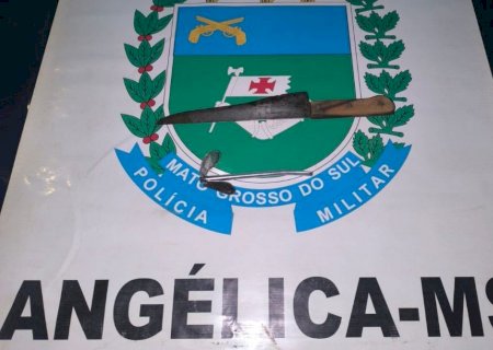 ANGÉLICA: Polícia Militar detém jovem e apreende adolescente por porte ilegal de arma