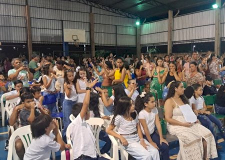 Angélica: Thanksgiving Day – Uma noite de gratidão e união na Comunidade Escolar