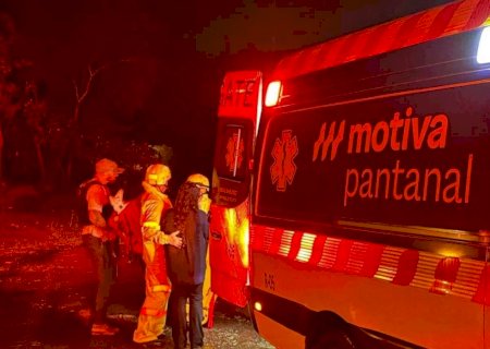 Durante transporte de preso, policiais salvam vítima de acidente na BR-163