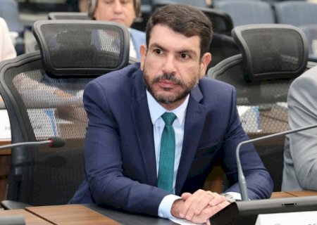 Jamilson Name pede instalação de redutor de velocidade e proteção na BR-376, em Fátima do Sul