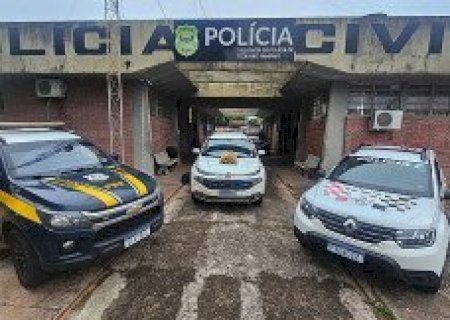 PRF apreende 4,6 toneladas de maconha e fuzil em MS e SP