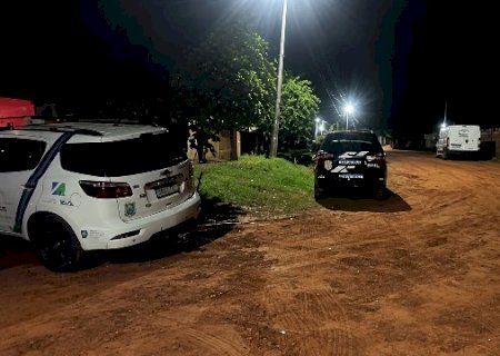 Duas mulheres e um homem s&atilde;o executados a tiros na cabe&ccedil;a dentro de casa