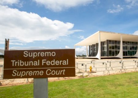 Ex-ministros do STF pedem apuração rigorosa da "mais aguda crise"