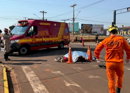 NOVA ANDRADINA: Ciclista morre após ser atingida por caminhão boiadeiro em cruzamento