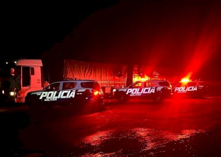 PM apreende 2,6 toneladas de drogas em carreta na BR-163, em Mundo Novo